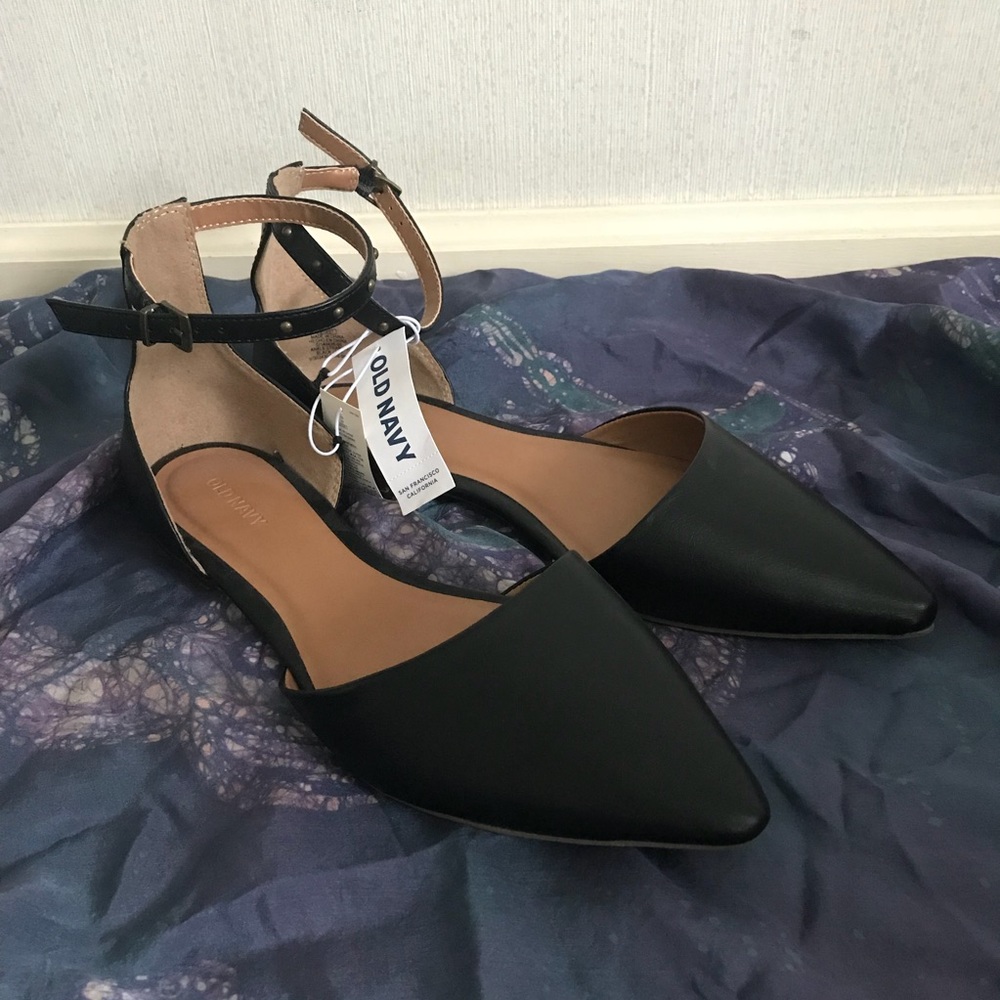 Old Navy Black Pointed Flats with Ankle Straps